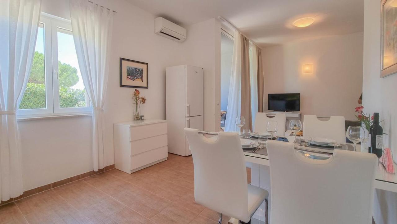 Lea Lägenhet Novigrad Istria Exteriör bild