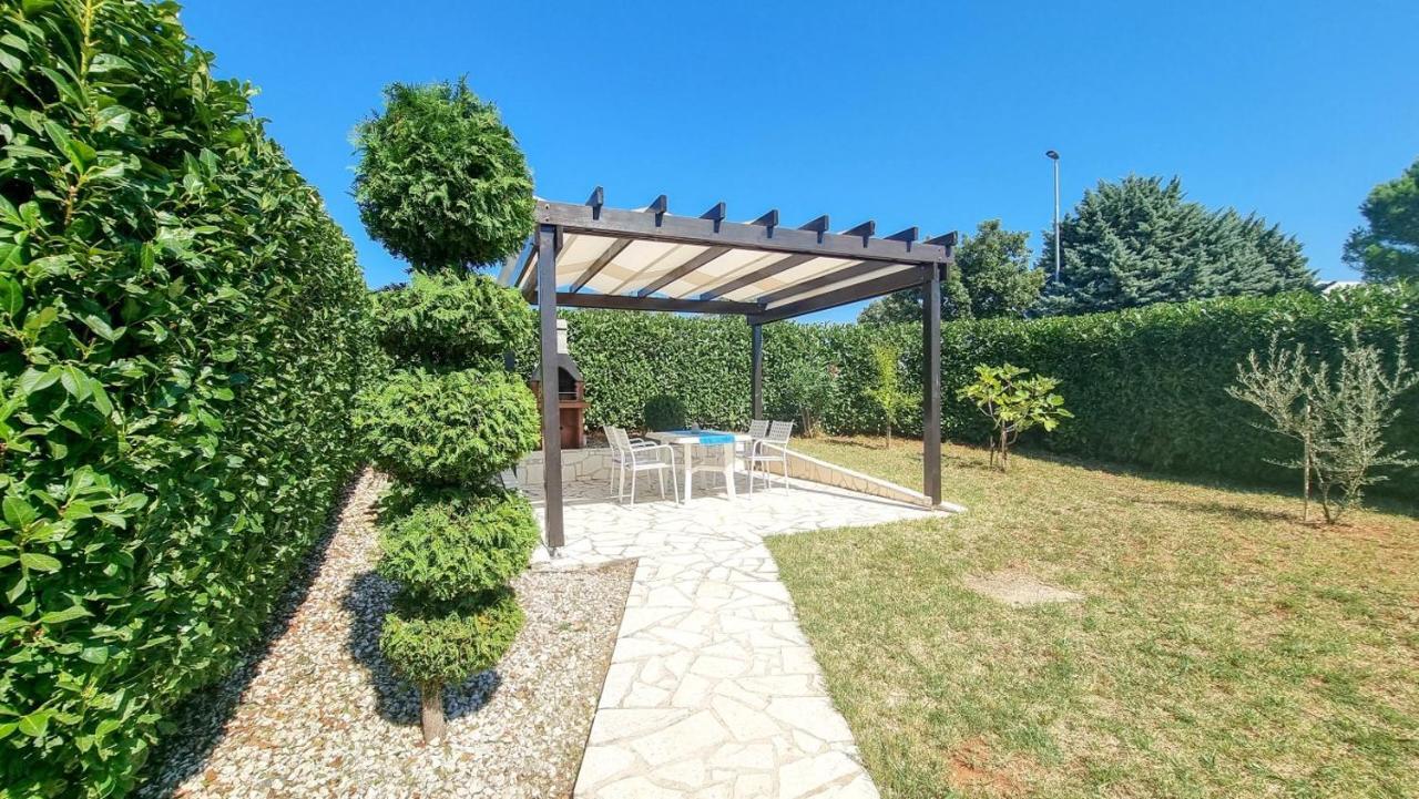 Lea Lägenhet Novigrad Istria Exteriör bild