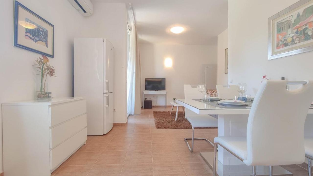 Lea Lägenhet Novigrad Istria Exteriör bild