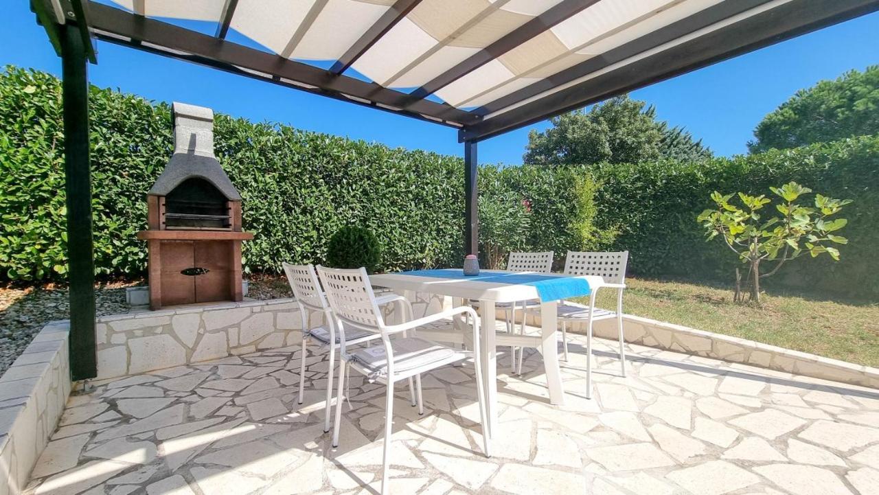 Lea Lägenhet Novigrad Istria Exteriör bild