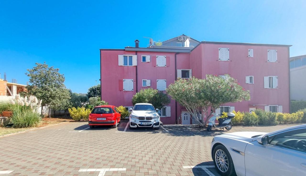 Lea Lägenhet Novigrad Istria Exteriör bild